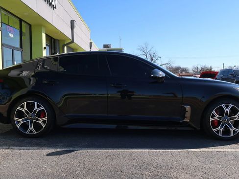 Used 2018 Kia Stinger GT2 image 8