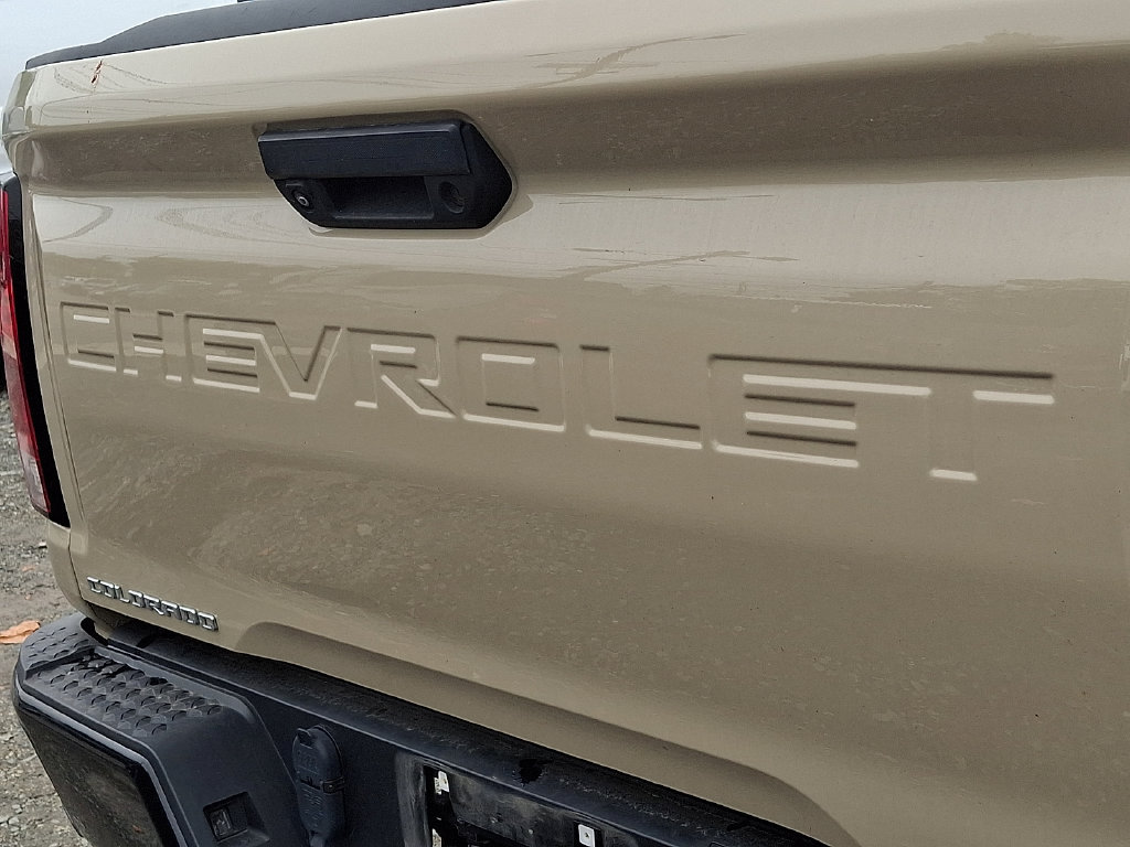Used 2023 Chevrolet Colorado Trail Boss w/ LPO, Dark Essentials Package AWD/4WD image 28