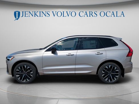 New 2026 Volvo XC60 B5 Ultra w/ Climate Package image 6