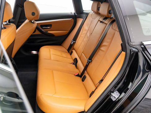 Used 2019 BMW 330i Gran Turismo xDrive image 15