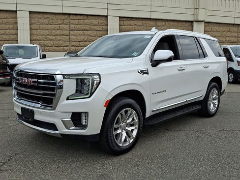 Used 2022 GMC Yukon SLT w/ SLT Premium Package AWD/4WD image 1