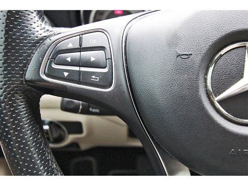 Used 2016 Mercedes-Benz CLA 250 image 11