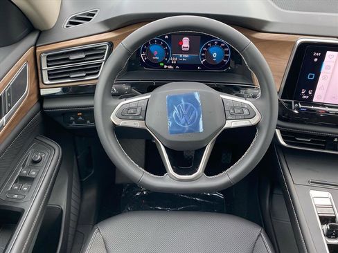 New 2026 Volkswagen Atlas SE image 5