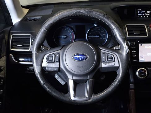 Used 2018 Subaru Forester 2.5i Touring AWD/4WD image 17