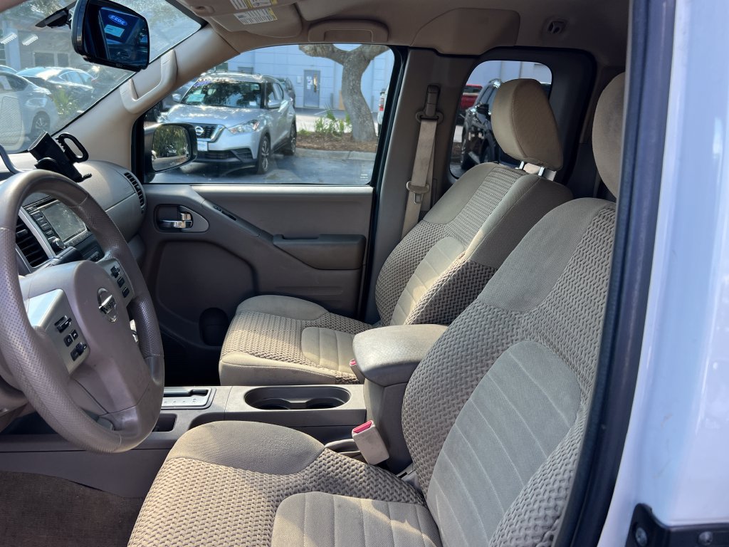 Used 2017 Nissan Frontier SV RWD image 10