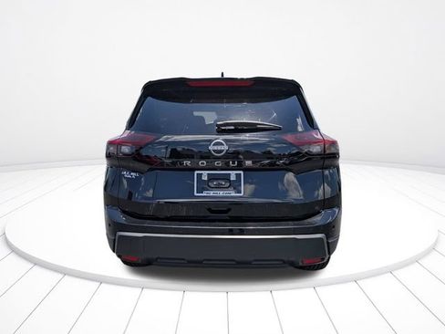 Used 2024 Nissan Rogue S FWD image 4