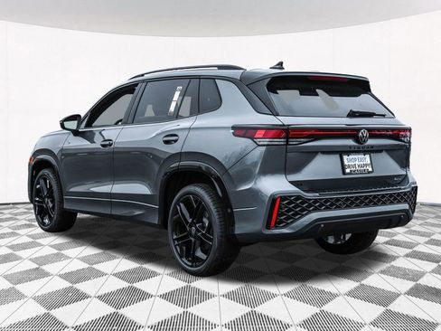 New 2025 Volkswagen Tiguan SE R-Line image 19