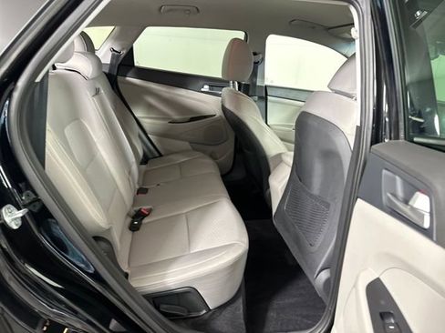 Used 2020 Hyundai Tucson Value w/ Winter Weather Package image 27