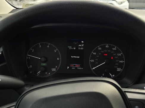 Used 2025 Toyota Corolla LE image 25