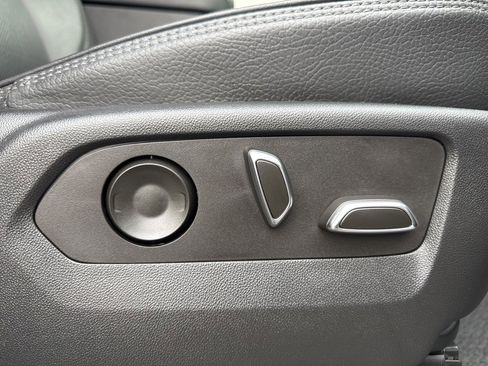 Used 2022 GMC Yukon Denali w/ Max Trailering Package image 33