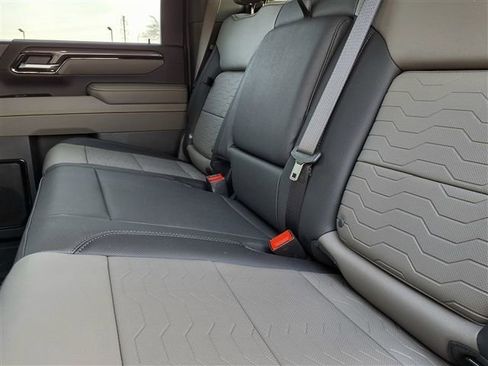 New 2026 Chevrolet Silverado 2500 ZR2 image 8