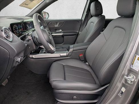 New 2026 Mercedes-Benz GLB 250 4MATIC image 4