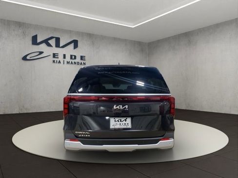 New 2026 Kia Carnival LX image 5