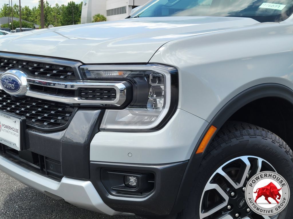 New 2026 Ford Ranger Lariat w/ FX4 Off-Road Package AWD/4WD image 11