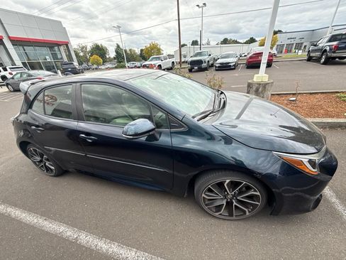 Used 2021 Toyota Corolla XSE FWD image 4