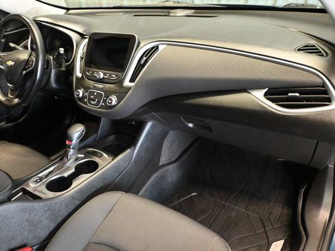 Used 2024 Chevrolet Malibu RS FWD image 10