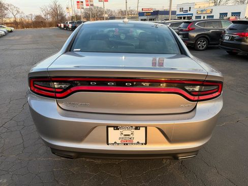 Used 2016 Dodge Charger SXT image 6