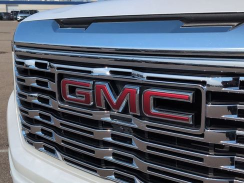 Used 2024 GMC Sierra 1500 Denali w/ Technology Package image 11