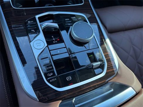 New 2026 BMW X5 xDrive50e w/ Climate Comfort Package image 21