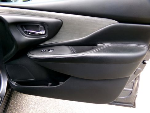 Used 2017 Nissan Murano S image 20