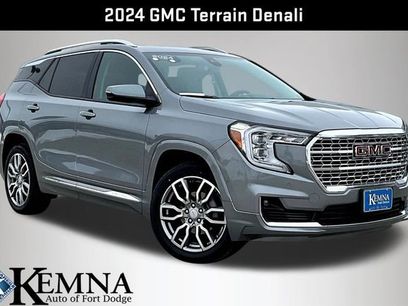 Used 2024 GMC Terrain Denali w/ Denali Premium Package