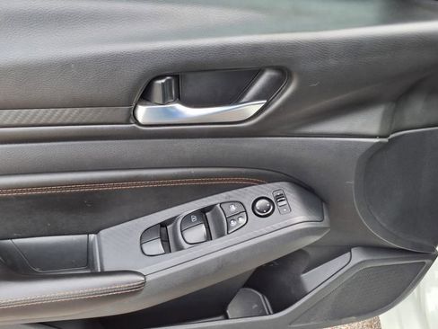 Used 2021 Nissan Altima 2.5 SR image 12