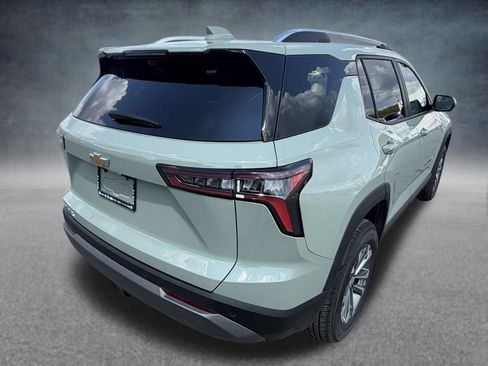 Used 2025 Chevrolet Equinox LT w/ Convenience Package II FWD image 5