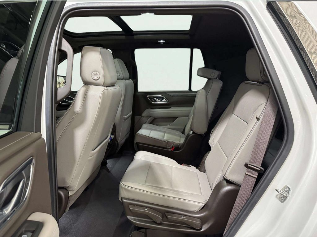 Used 2021 GMC Yukon SLT w/ SLT Luxury Package AWD/4WD image 25