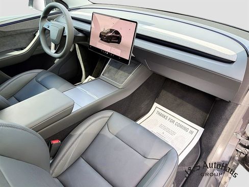Used 2026 Tesla Model Y Long Range AWD/4WD image 36