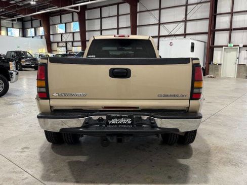 Used 2004 Chevrolet Silverado 3500 4x4 Crew Cab w/ Heavy-Duty Power Package image 9