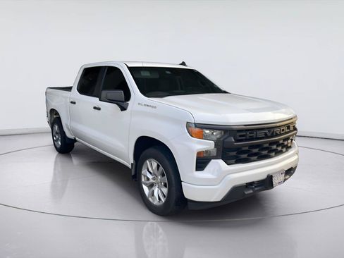 Used 2022 Chevrolet Silverado 1500 Custom RWD image 1