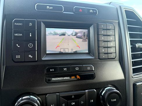 Used 2018 Ford F150 XLT w/ Trailer Tow Package image 28