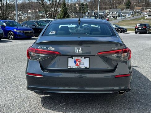 Used 2024 Honda Civic Sport image 4