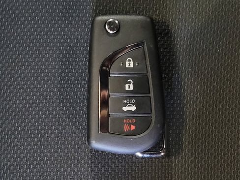 Used 2021 Toyota Corolla SE FWD image 32
