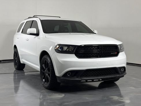 Used 2017 Dodge Durango GT w/ Blacktop Package AWD/4WD image 3
