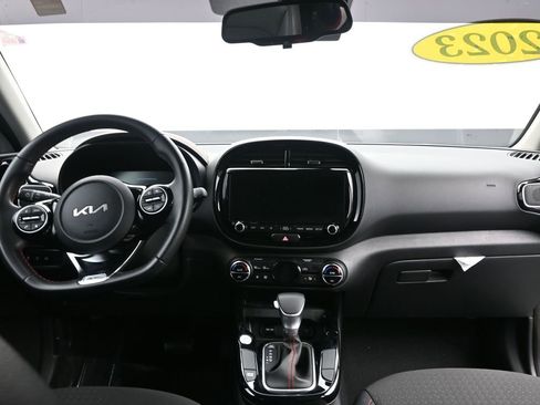 Used 2023 Kia Soul GT-Line image 13