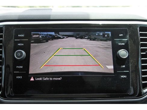 Used 2023 Volkswagen Atlas SE w/ Panoramic Sunroof Package FWD image 23