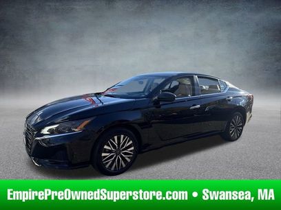 Used 2024 Nissan Altima 2.5 SV