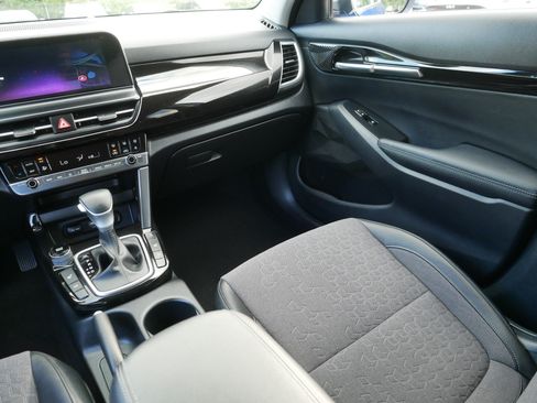 Used 2024 Kia Seltos S AWD/4WD image 11