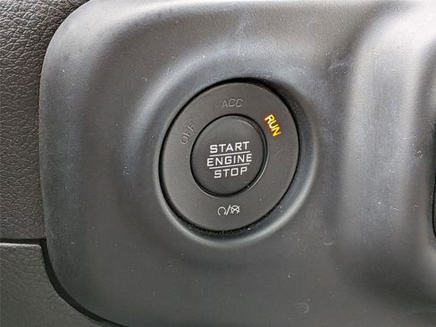 Certified 2021 Jeep Wrangler Unlimited Sahara AWD/4WD image 21