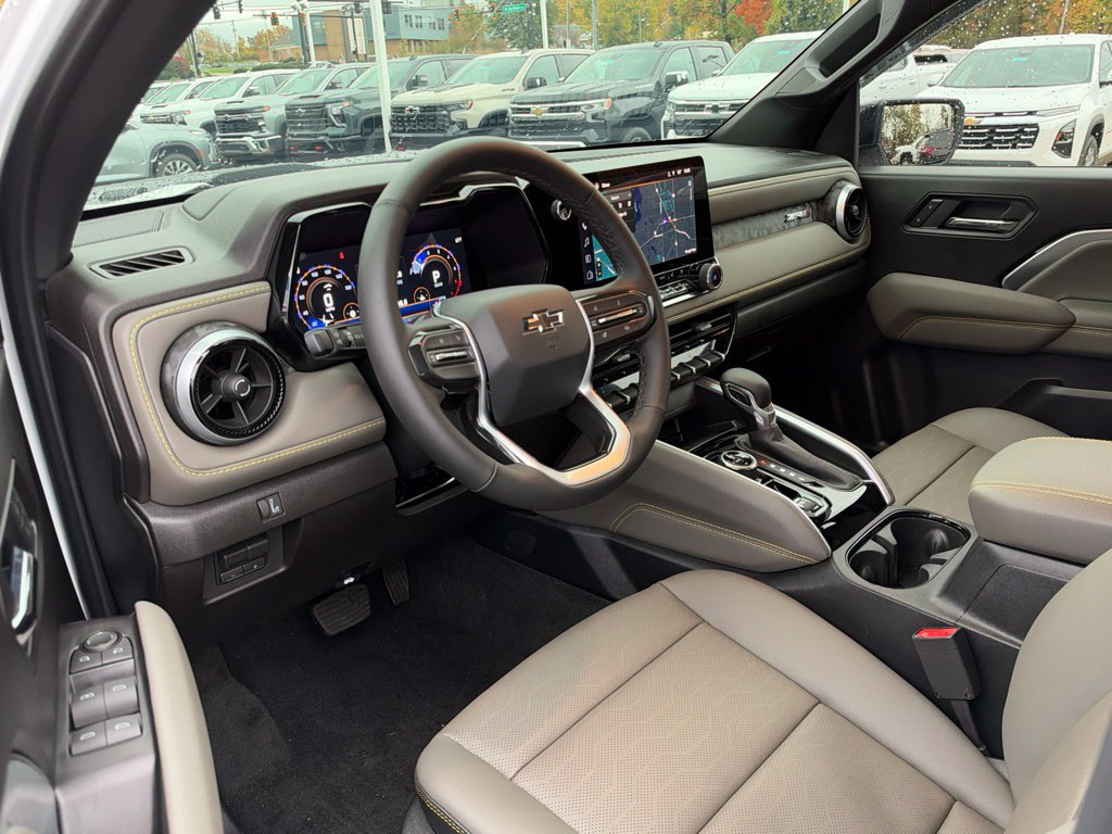 Used 2026 Chevrolet Colorado ZR2 w/ Technology Package AWD/4WD image 26