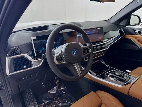 New 2026 BMW X5 xDrive50e w/ M Sport Package image 9