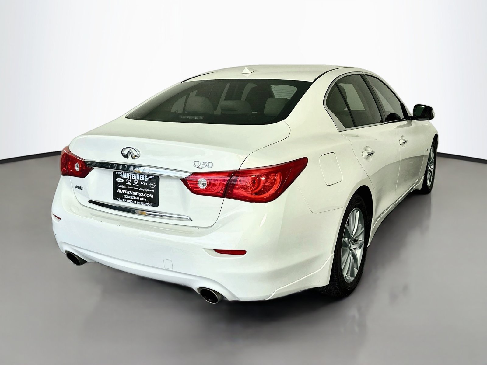 Used 2015 INFINITI Q50 Premium w/ Navigation Package AWD/4WD image 7