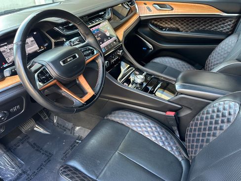 Used 2023 Jeep Grand Cherokee L Summit image 10