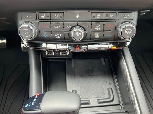 Used 2024 Dodge Durango SRT image 31