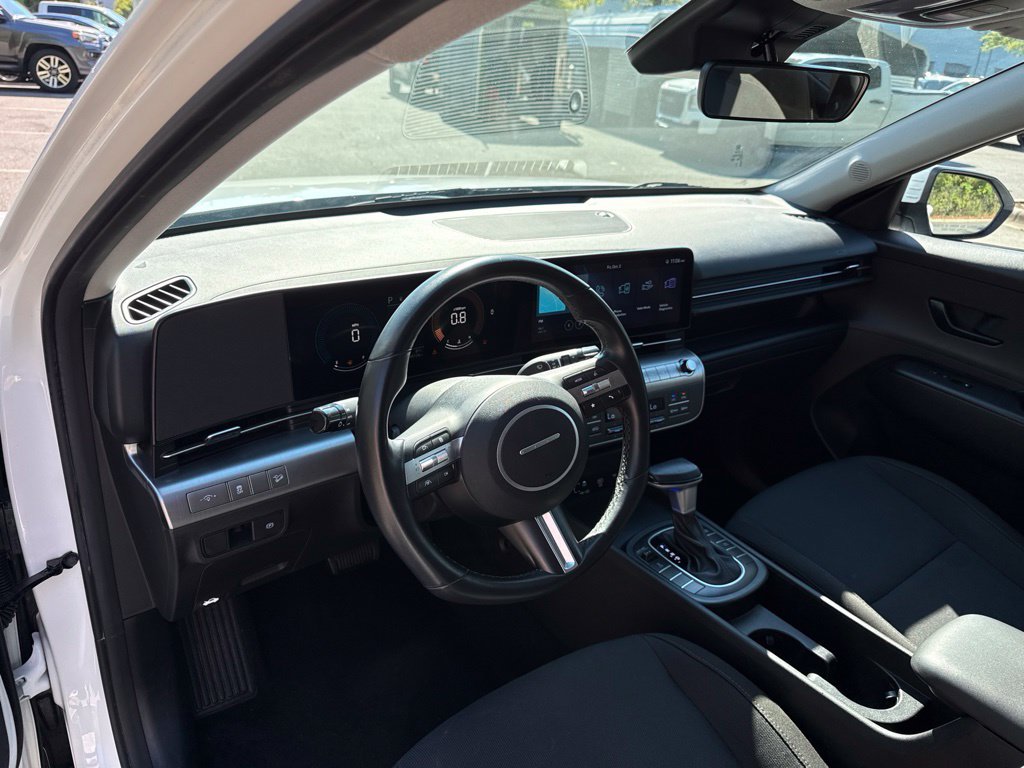 Used 2025 Hyundai Kona SEL AWD/4WD image 17