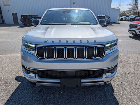 Used 2024 Jeep Wagoneer L Series II w/ Flexible Seating Group image 8