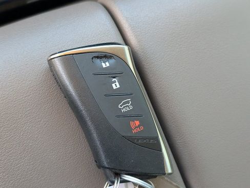Used 2022 Lexus GX 460 Luxury w/ Sport Design Package AWD/4WD image 79