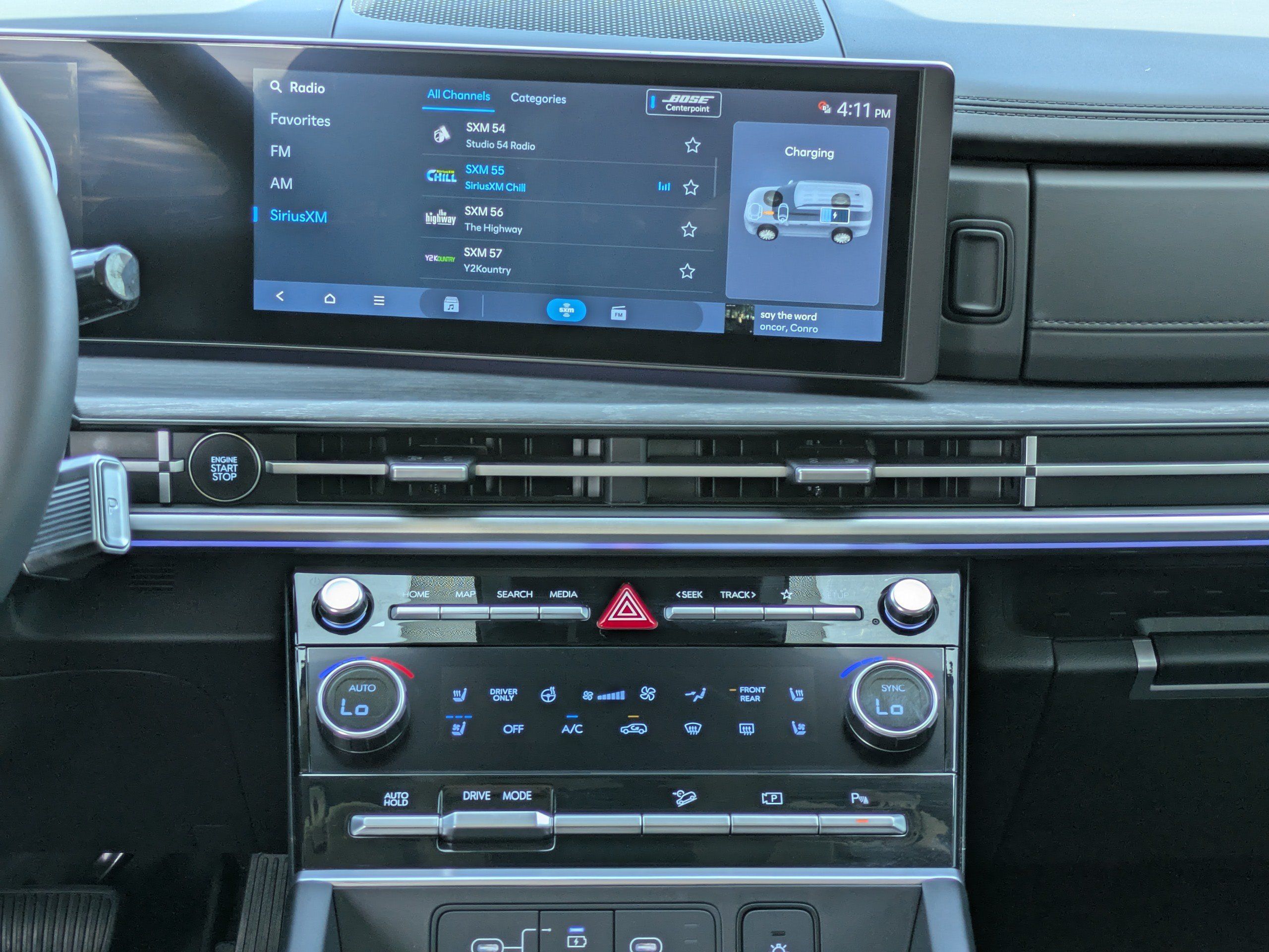 Certified 2024 Hyundai Santa Fe Limited FWD image 17