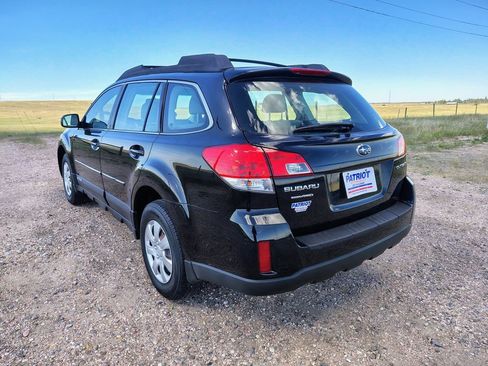 Used 2013 Subaru Outback 2.5i AWD/4WD image 3